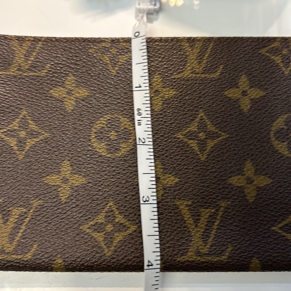Authentic Louis Vuitton check book cover - Picture 8 of 10